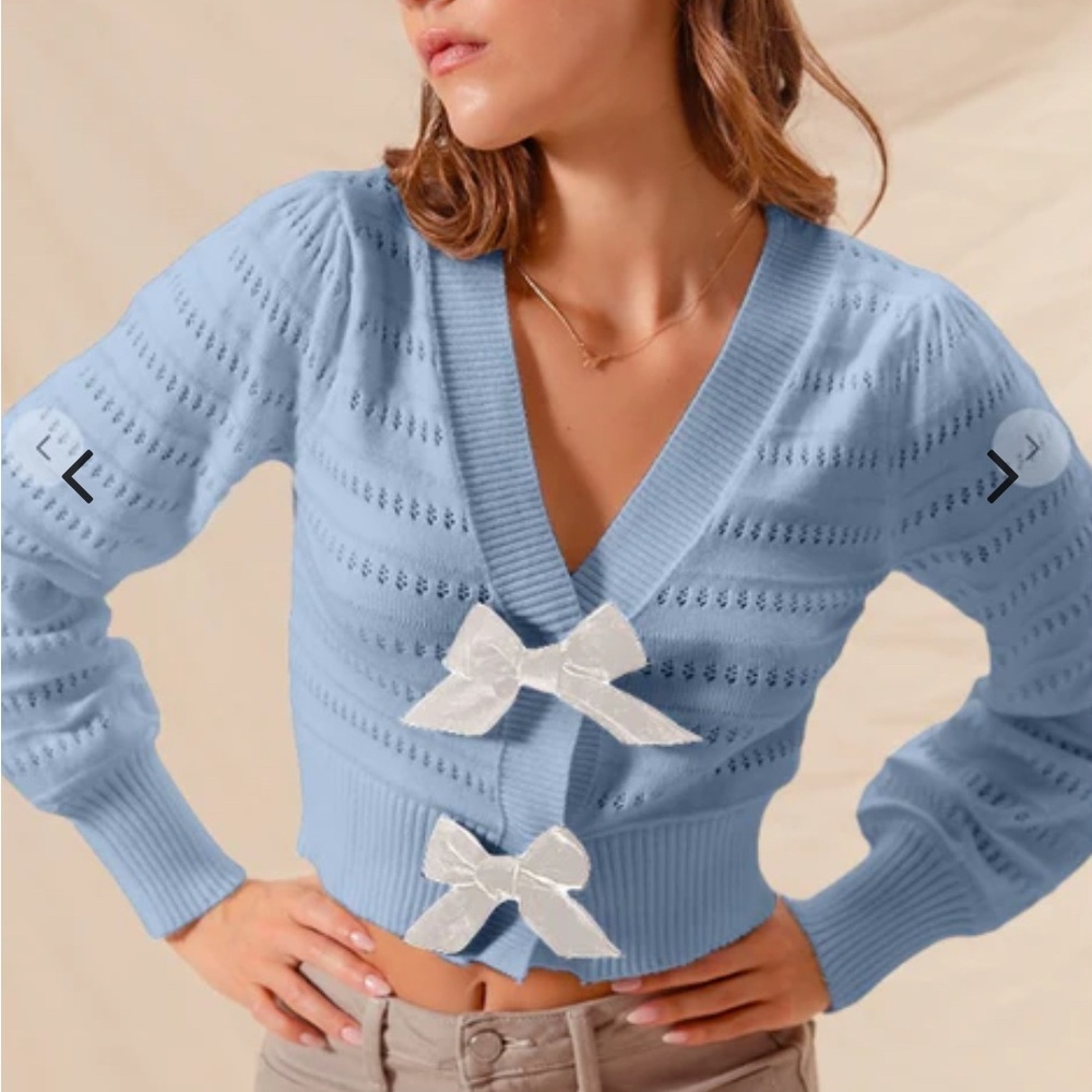 So Me Icy Blue Cardigan Womens S White Velvet Bow Snap Puff Long Sleeve Cropped